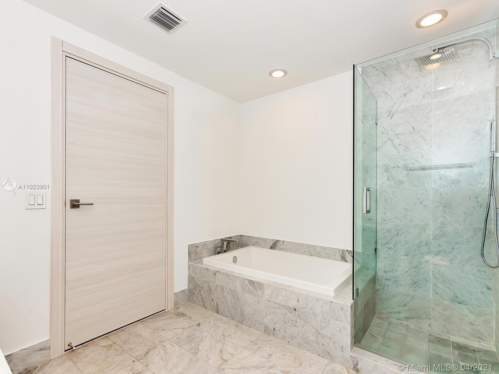 SLS LUX CONDO - Residential