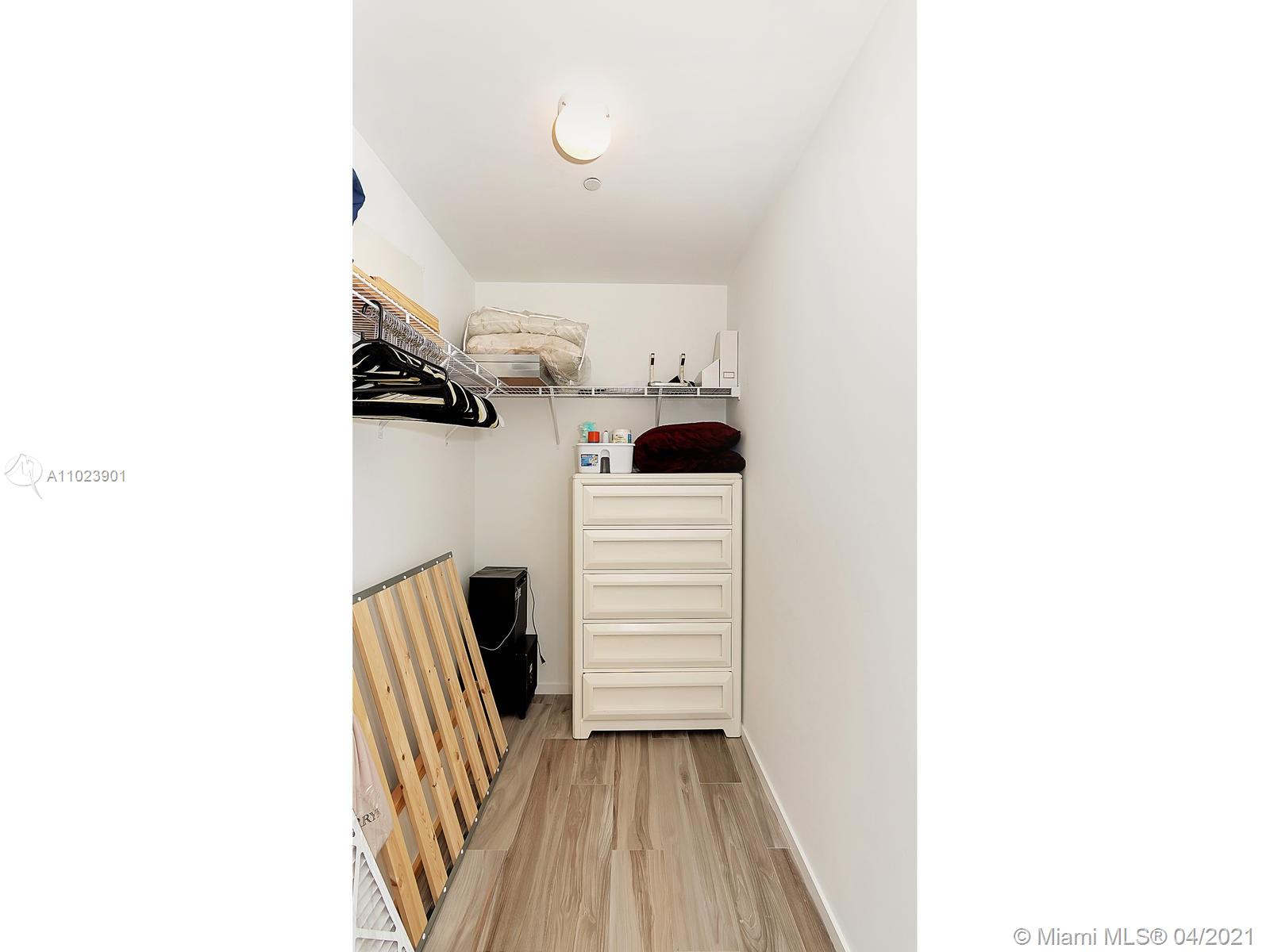 SLS LUX CONDO - Residential