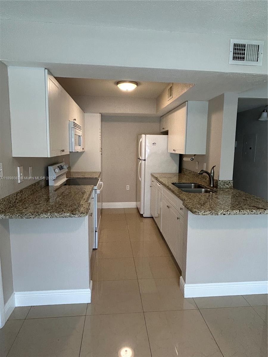 BISCAYNE BEACH CLUB CONDO - Residential Lease