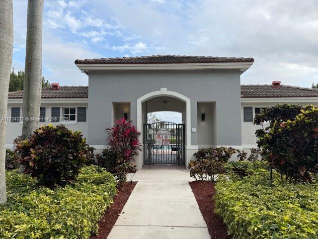 VENETIA GROVES - Residential