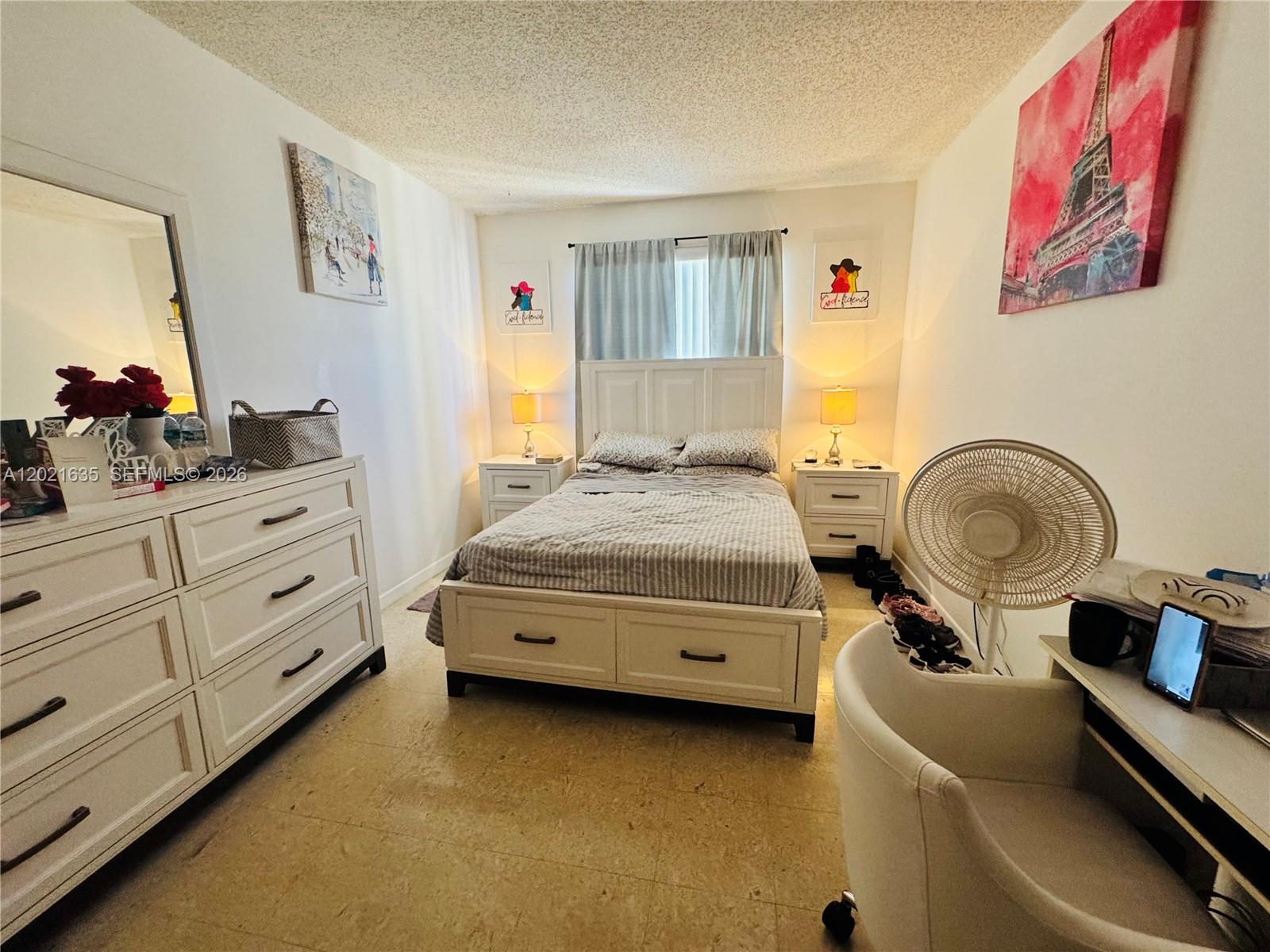 KEYS GATE CONDO NO SIX - Residential