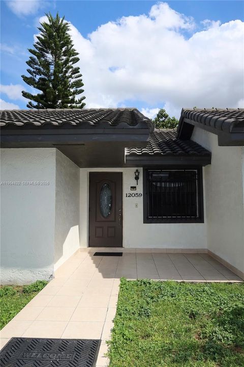 12059 SW 10th St 201 Miami FL 33184