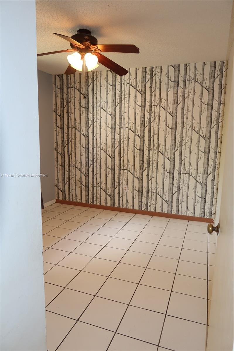 ALAMEDA IV WEST CONDO - Residential