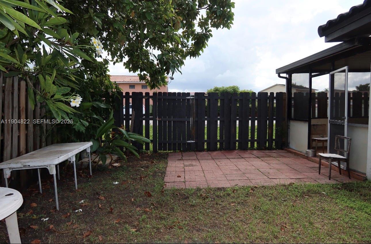 ALAMEDA IV WEST CONDO - Residential