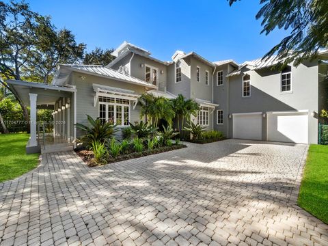 A home in Pinecrest