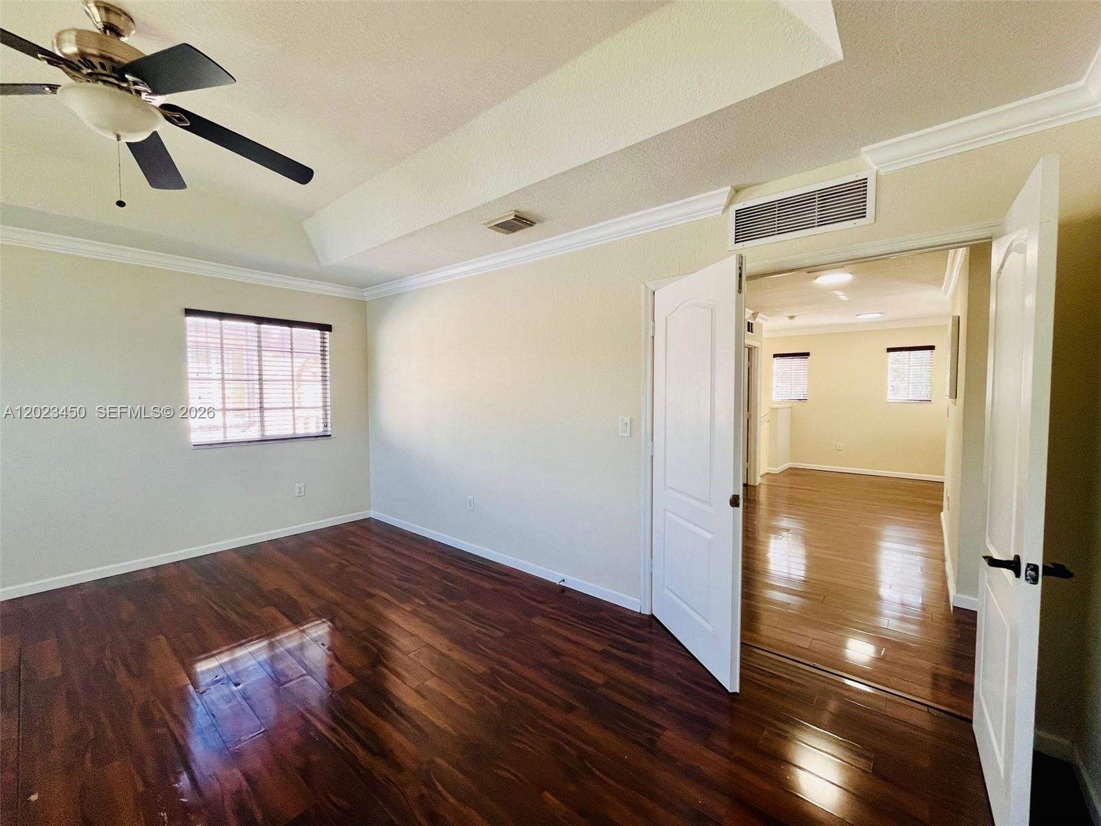 MANDARIN LAKES - Residential