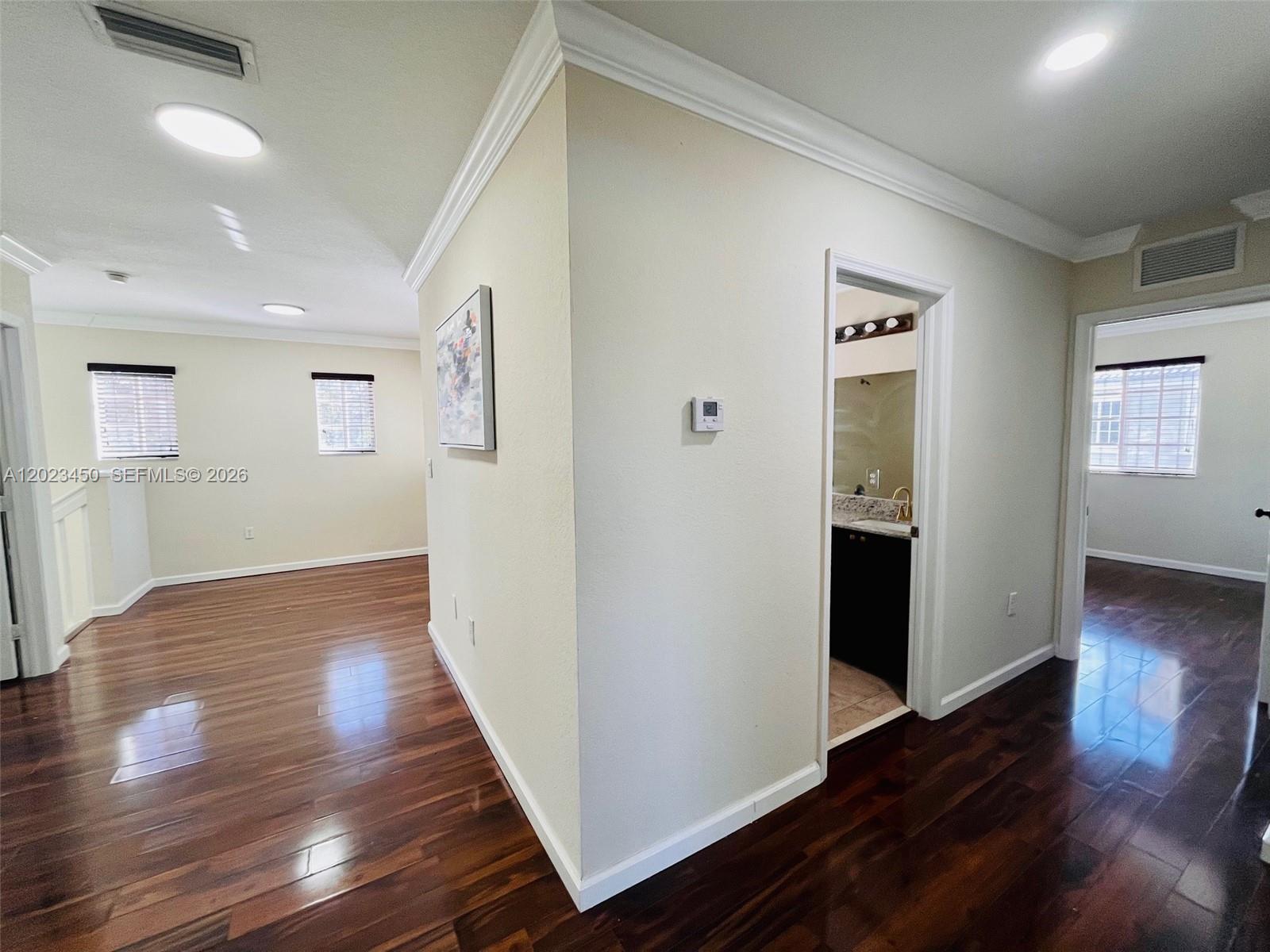 MANDARIN LAKES - Residential