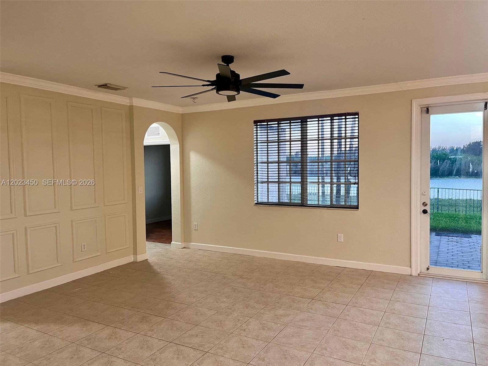 MANDARIN LAKES - Residential