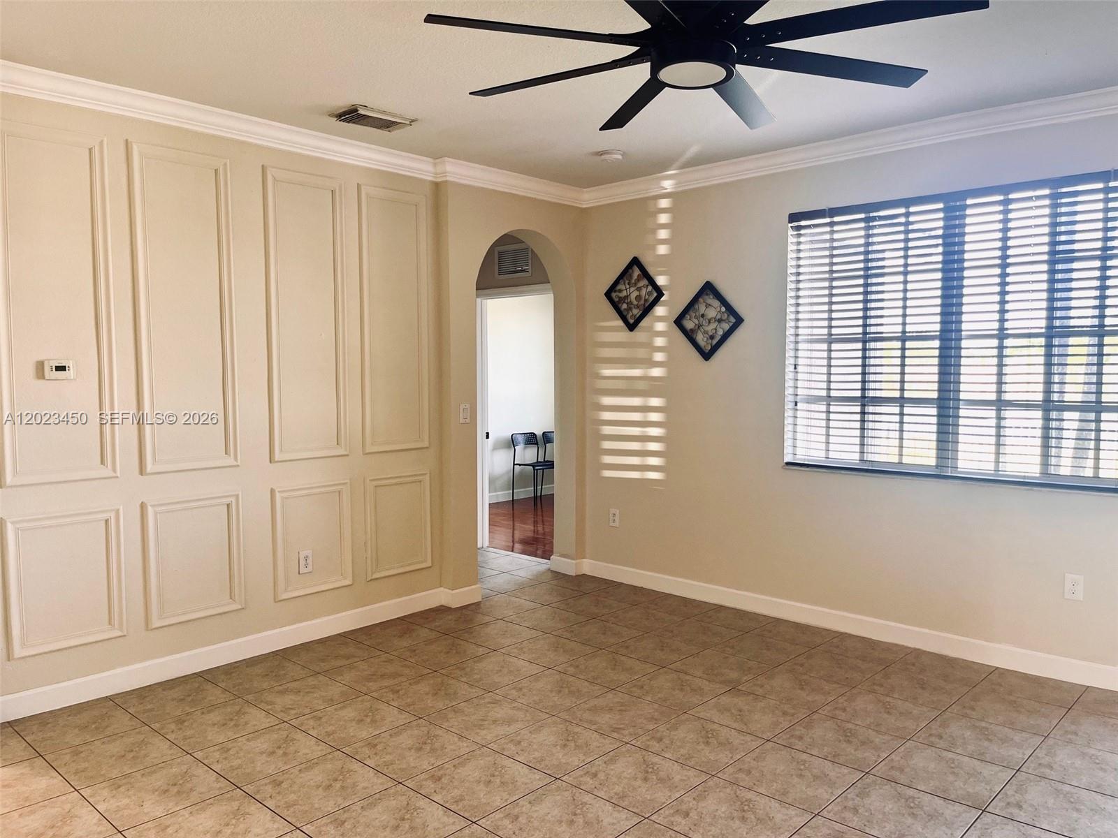 MANDARIN LAKES - Residential