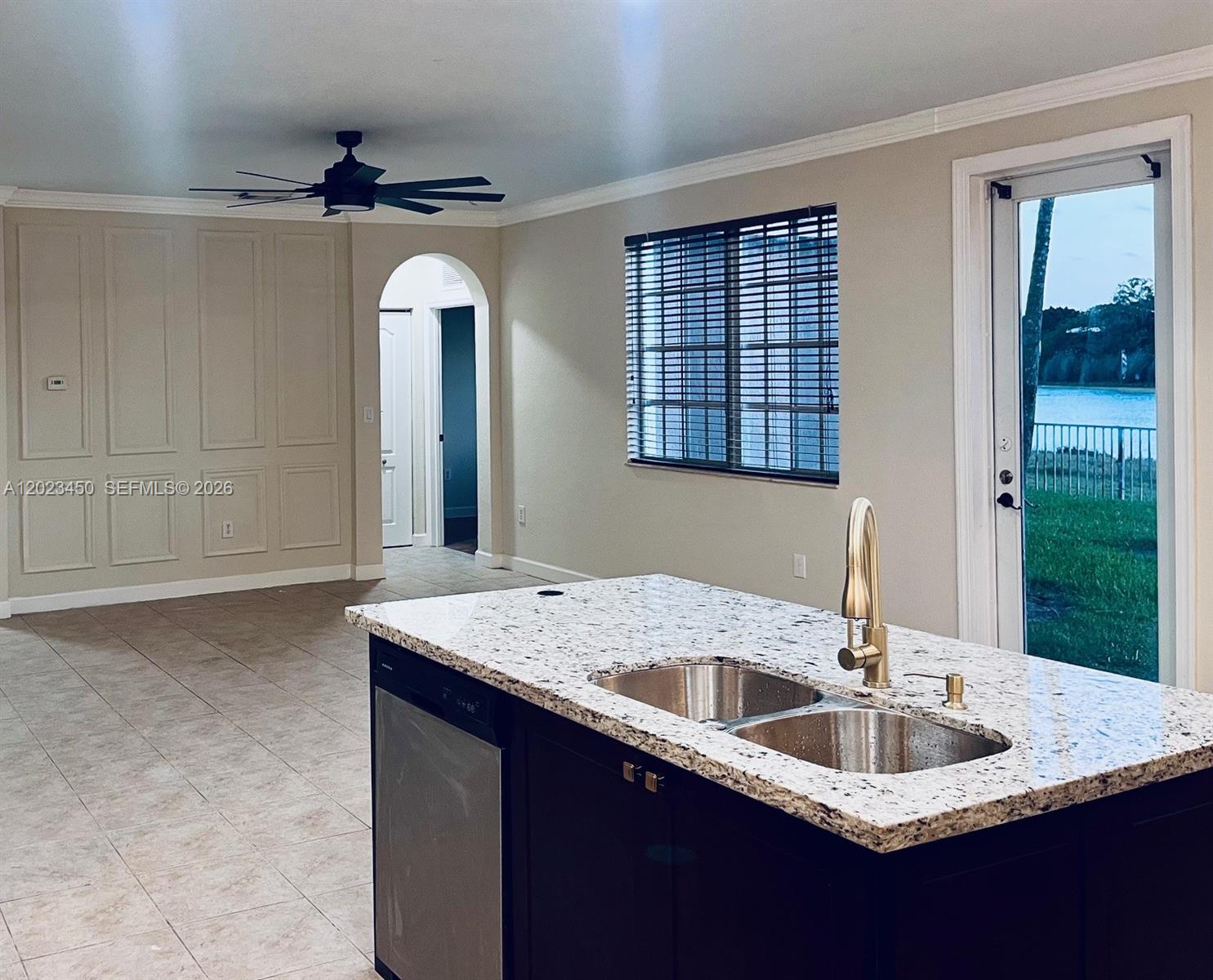 MANDARIN LAKES - Residential