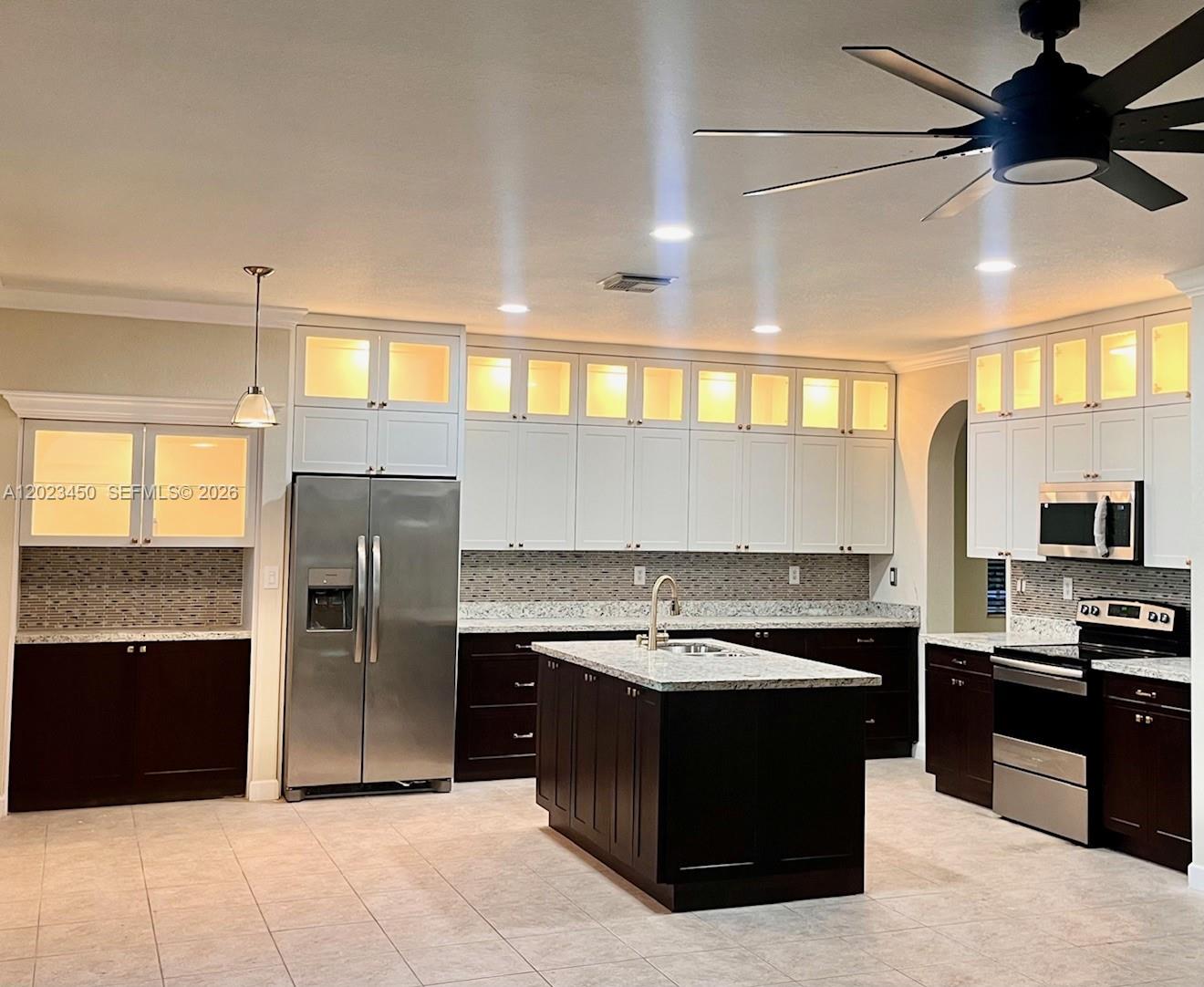 MANDARIN LAKES - Residential