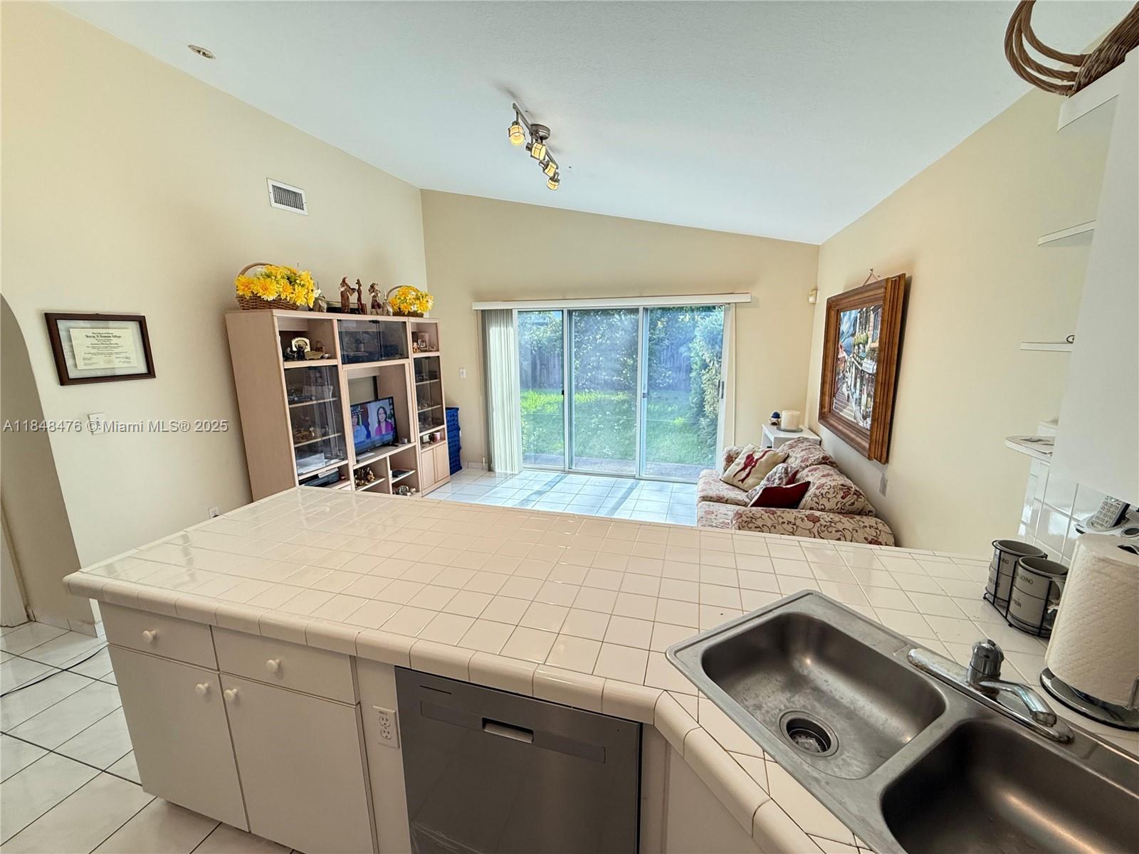 MARALEX HOMES - Residential