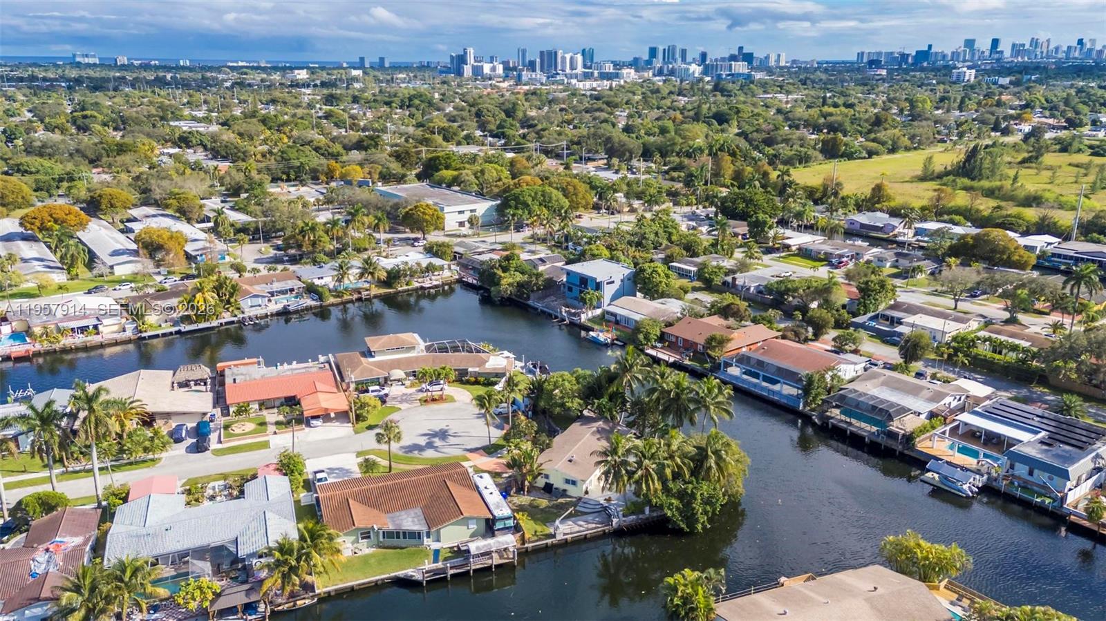 SUNSET ISLES SEC 4 - Residential Lease