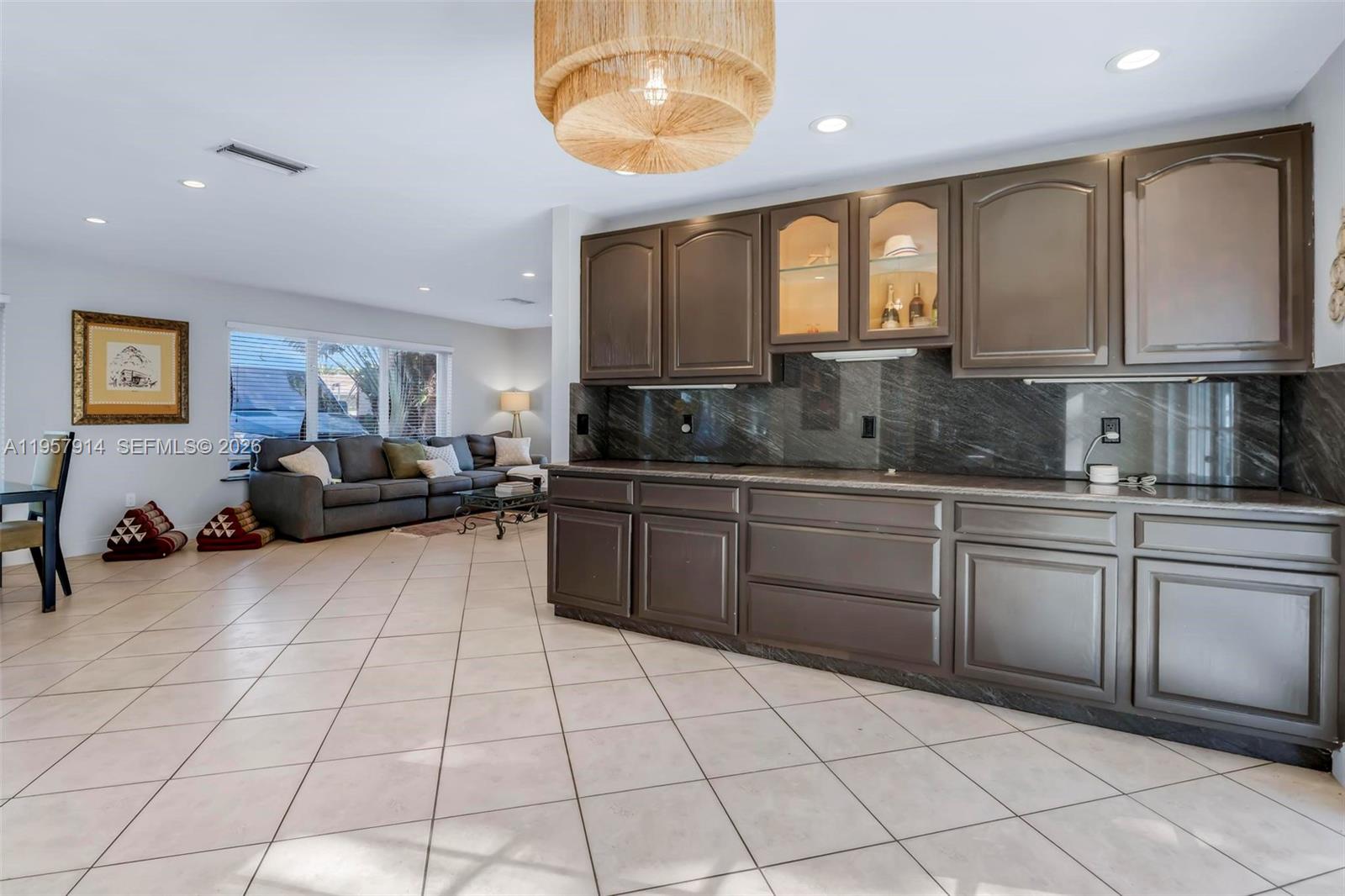 SUNSET ISLES SEC 4 - Residential Lease