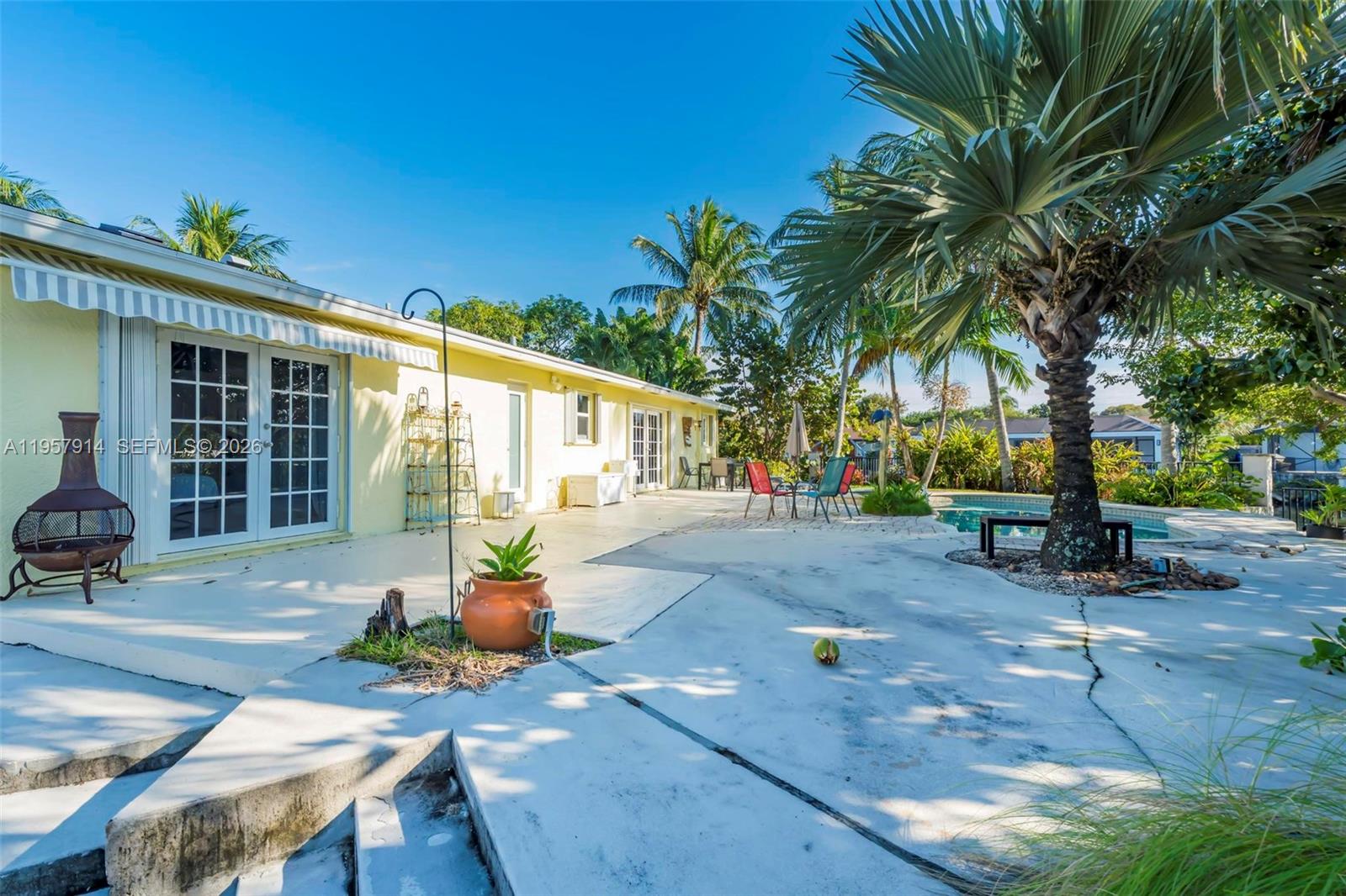 SUNSET ISLES SEC 4 - Residential Lease