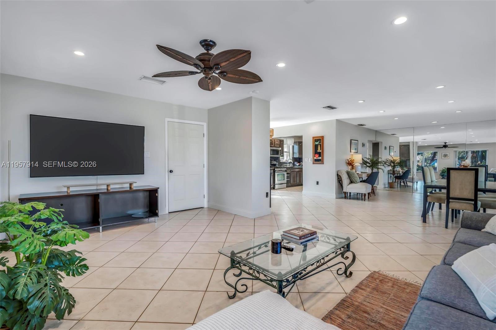 SUNSET ISLES SEC 4 - Residential Lease