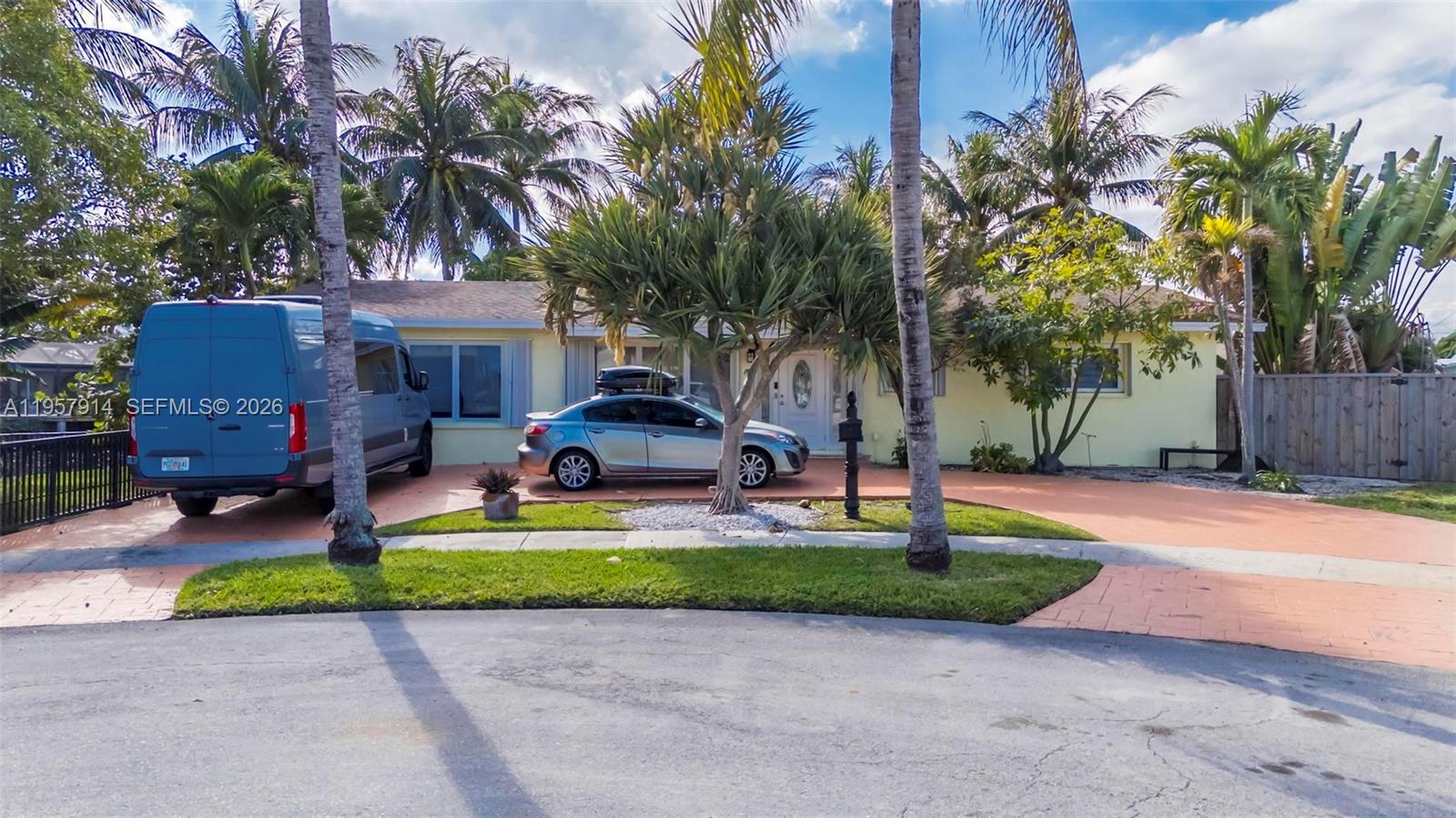 SUNSET ISLES SEC 4 - Residential Lease