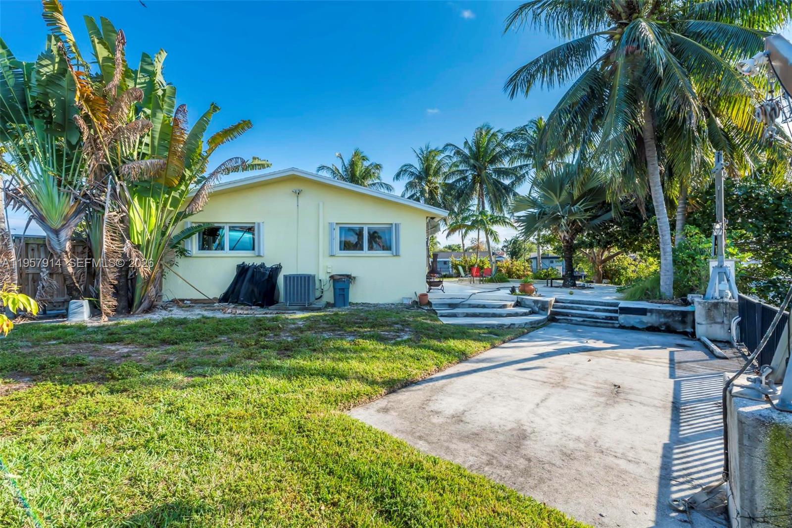 SUNSET ISLES SEC 4 - Residential Lease