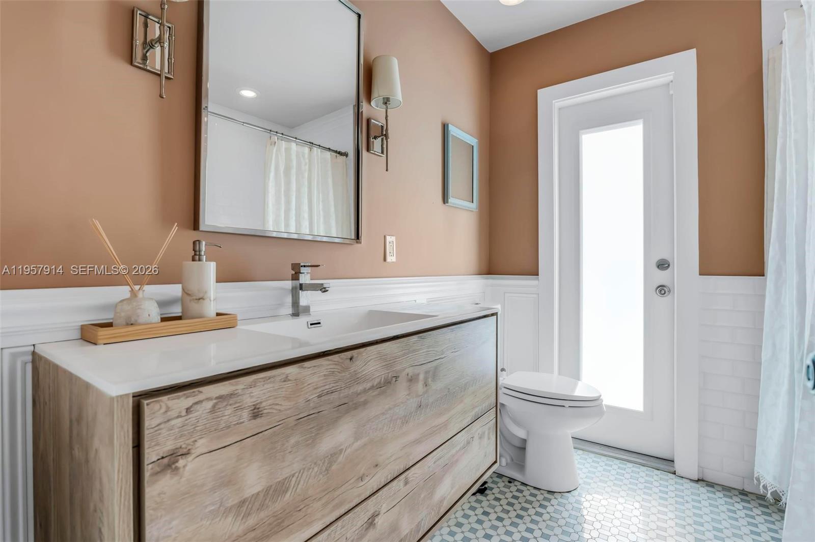 SUNSET ISLES SEC 4 - Residential Lease