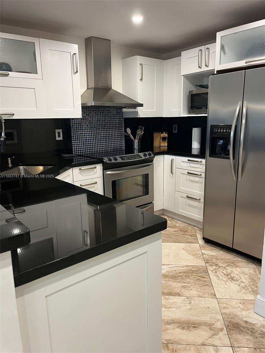 RONEY PALACE CONDO - Residential