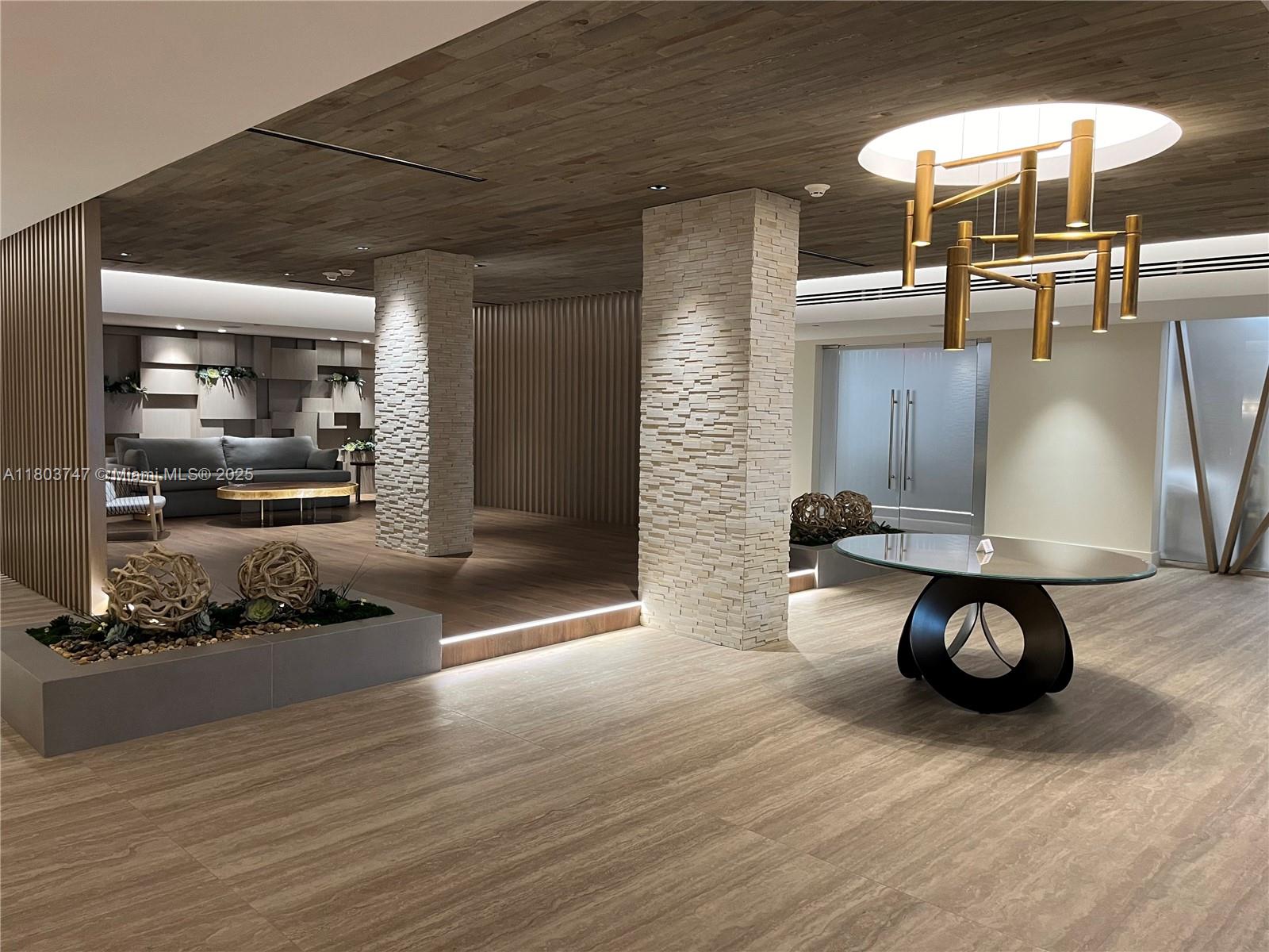 RONEY PALACE CONDO - Residential