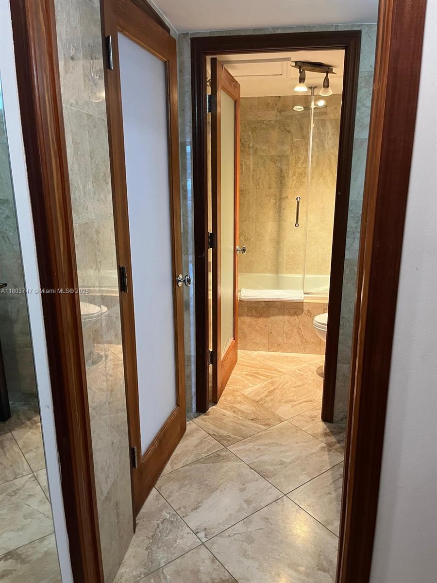 RONEY PALACE CONDO - Residential