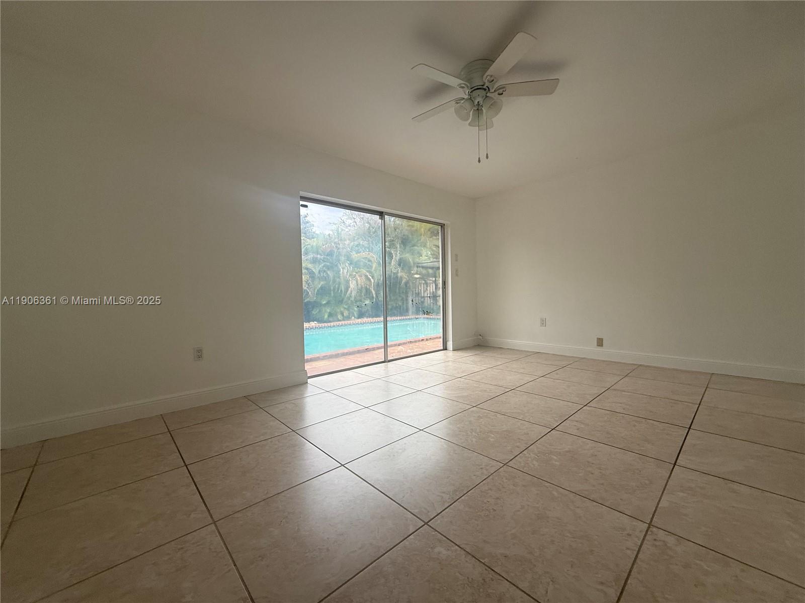 WOODFIELD - Residential