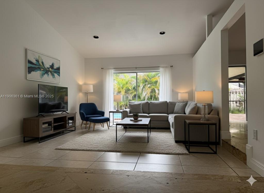 WOODFIELD - Residential