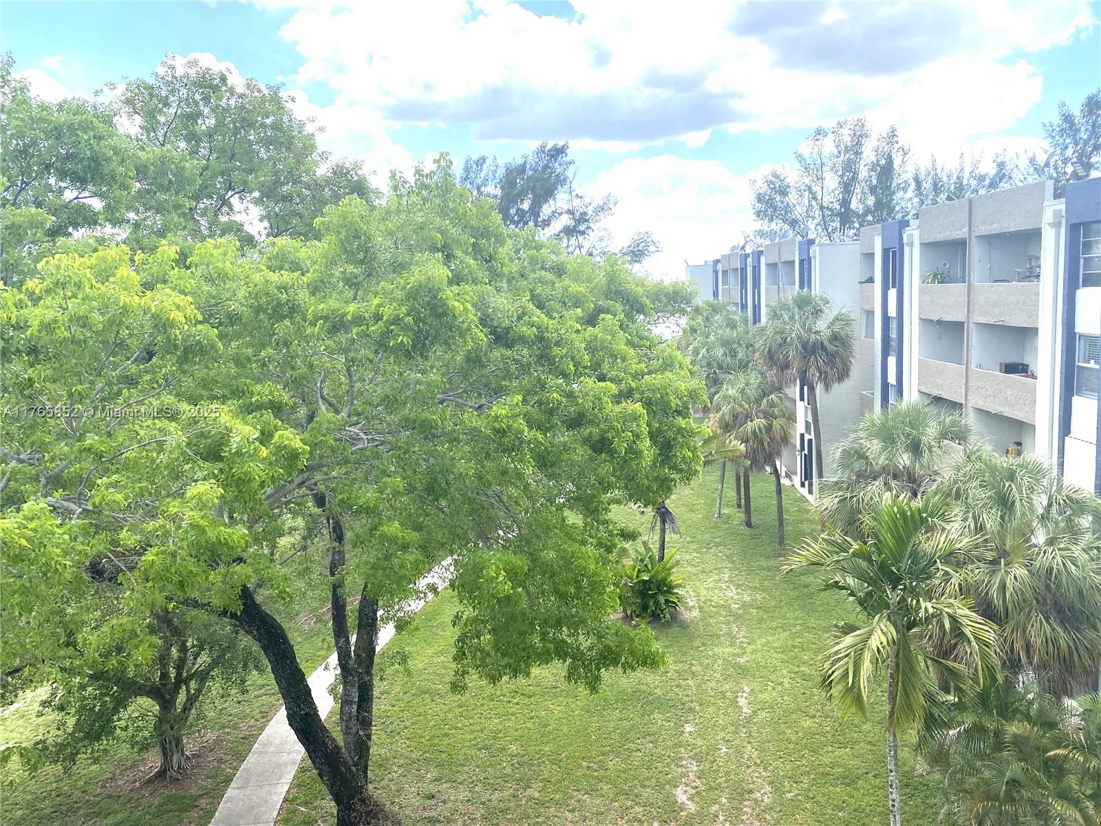 Rental Property at 10000 Nw 80th Ct 2537, Hialeah Gardens, Miami-Dade County, Florida - Bedrooms: 2 
Bathrooms: 2  - $2,130 MO.
