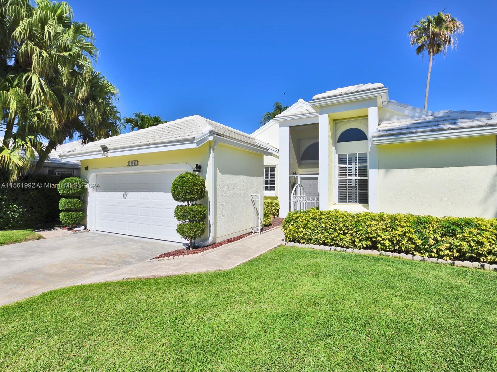 Property for Sale at 13840 Crosspointe Ct Ct, Palm Beach Gardens, Palm Beach County, Florida - Bedrooms: 3 
Bathrooms: 2  - $999,000