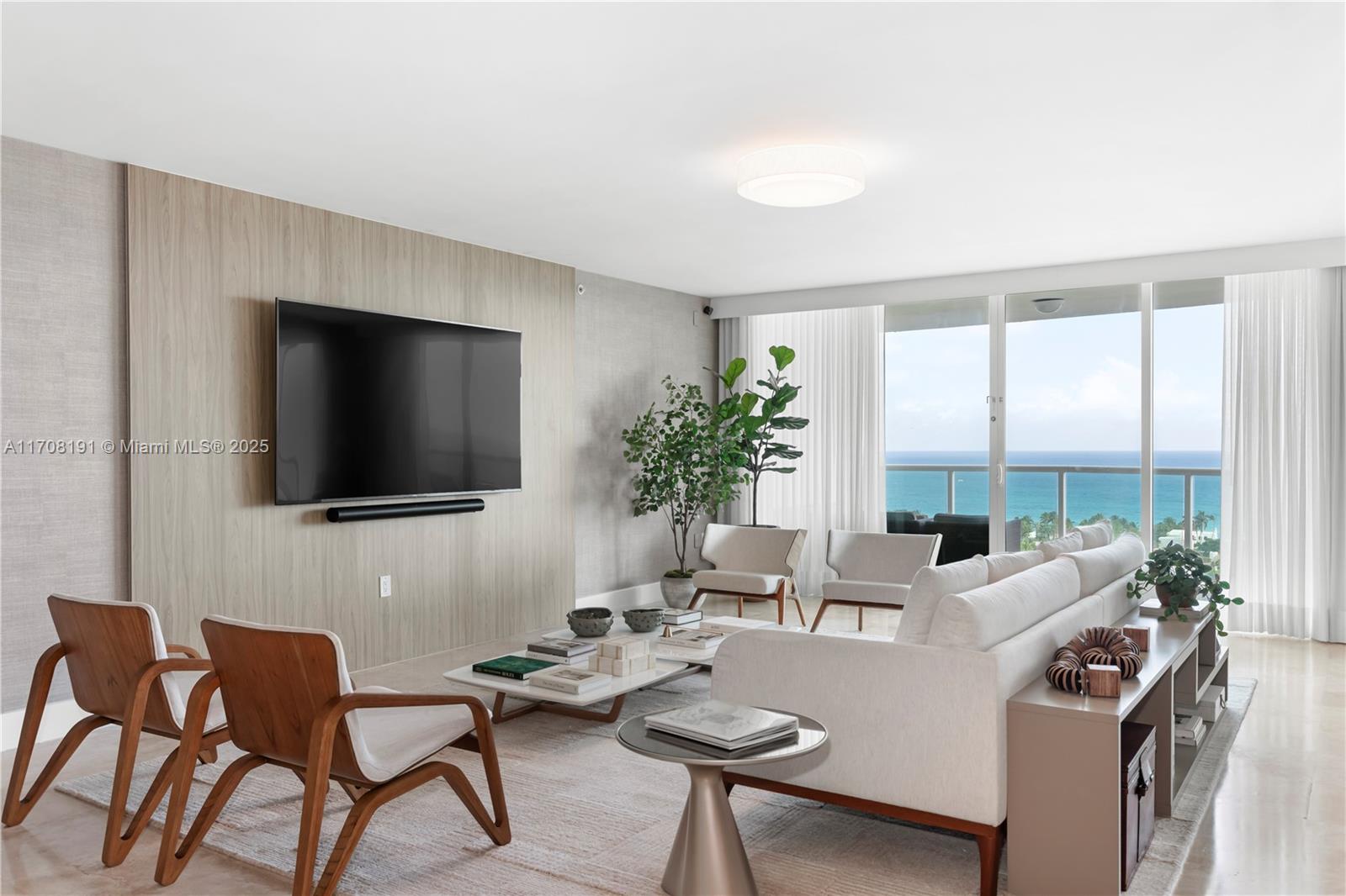 20201 E Country Club Dr 1902