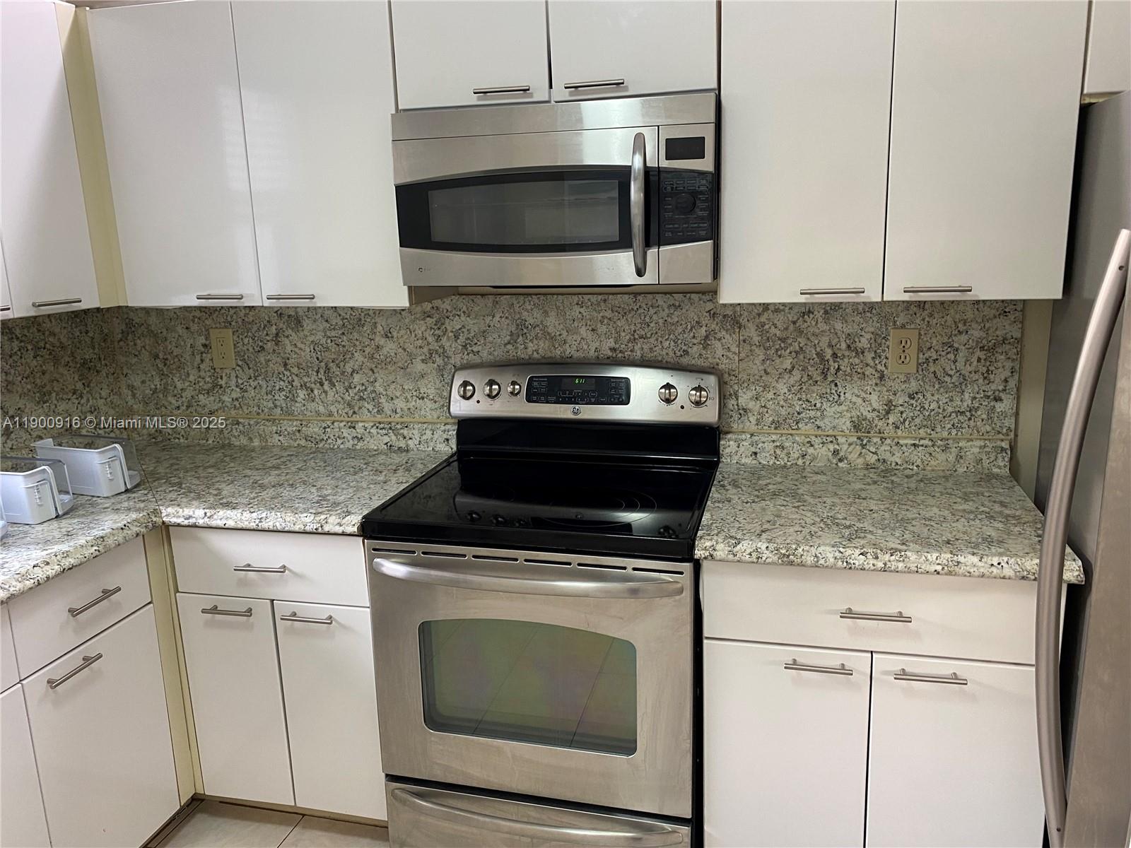 GOLDEN ISLES LAKES CONDO - Residential