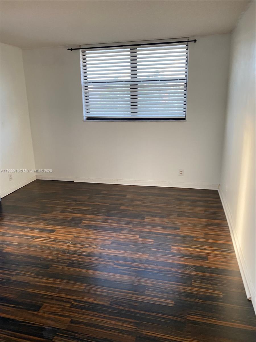 GOLDEN ISLES LAKES CONDO - Residential