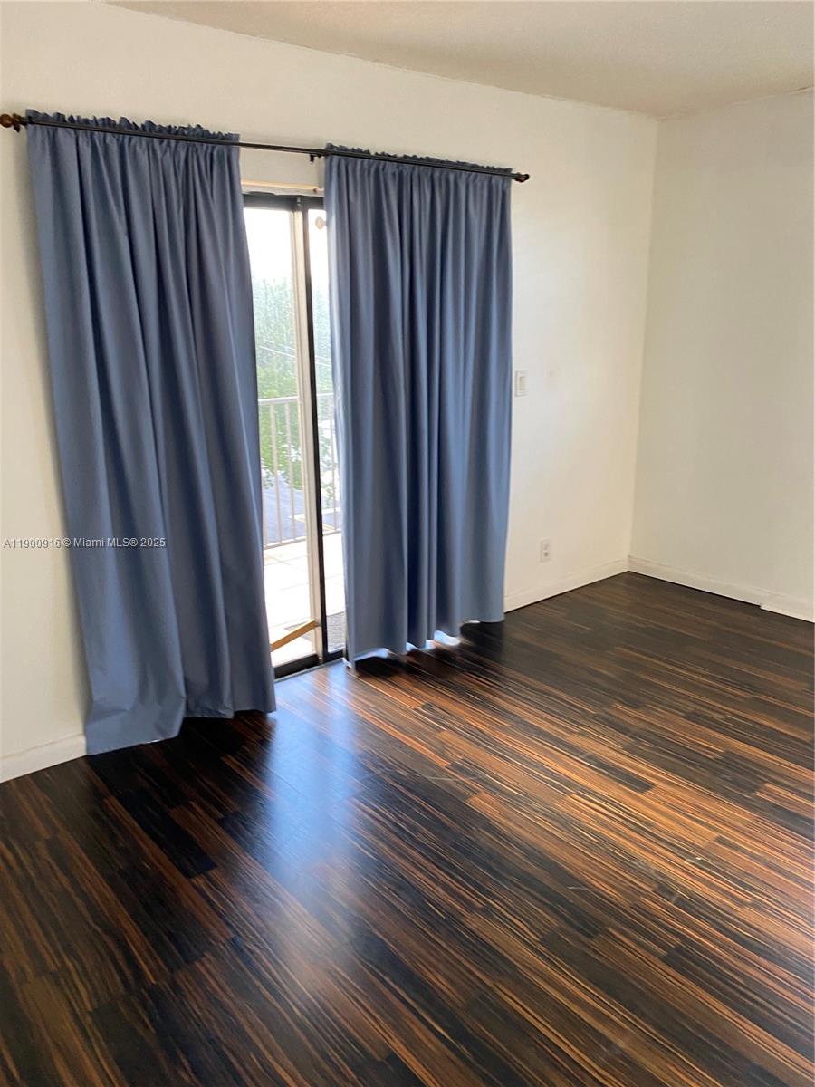 GOLDEN ISLES LAKES CONDO - Residential