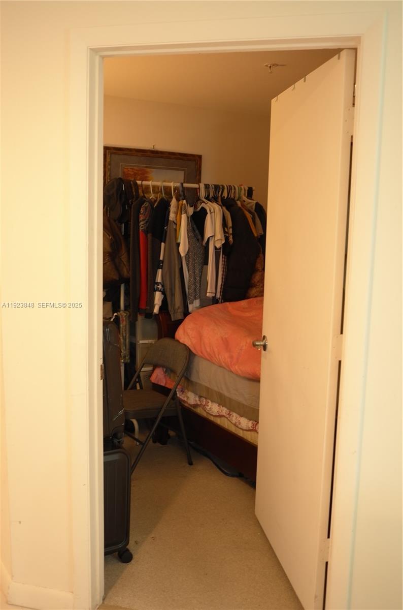 VIZCAYNE SOUTH CONDO - Residential