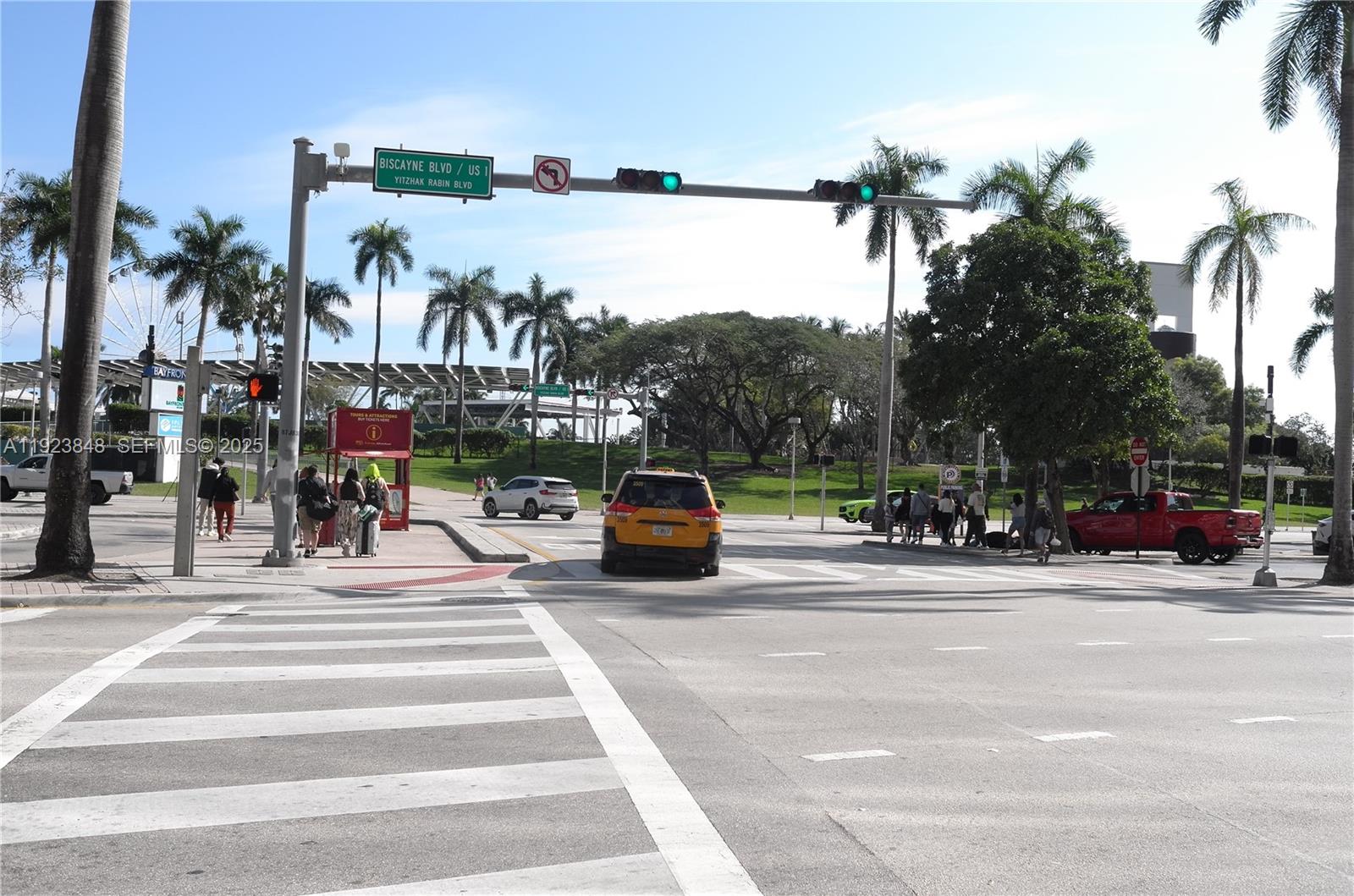 VIZCAYNE SOUTH CONDO - Residential