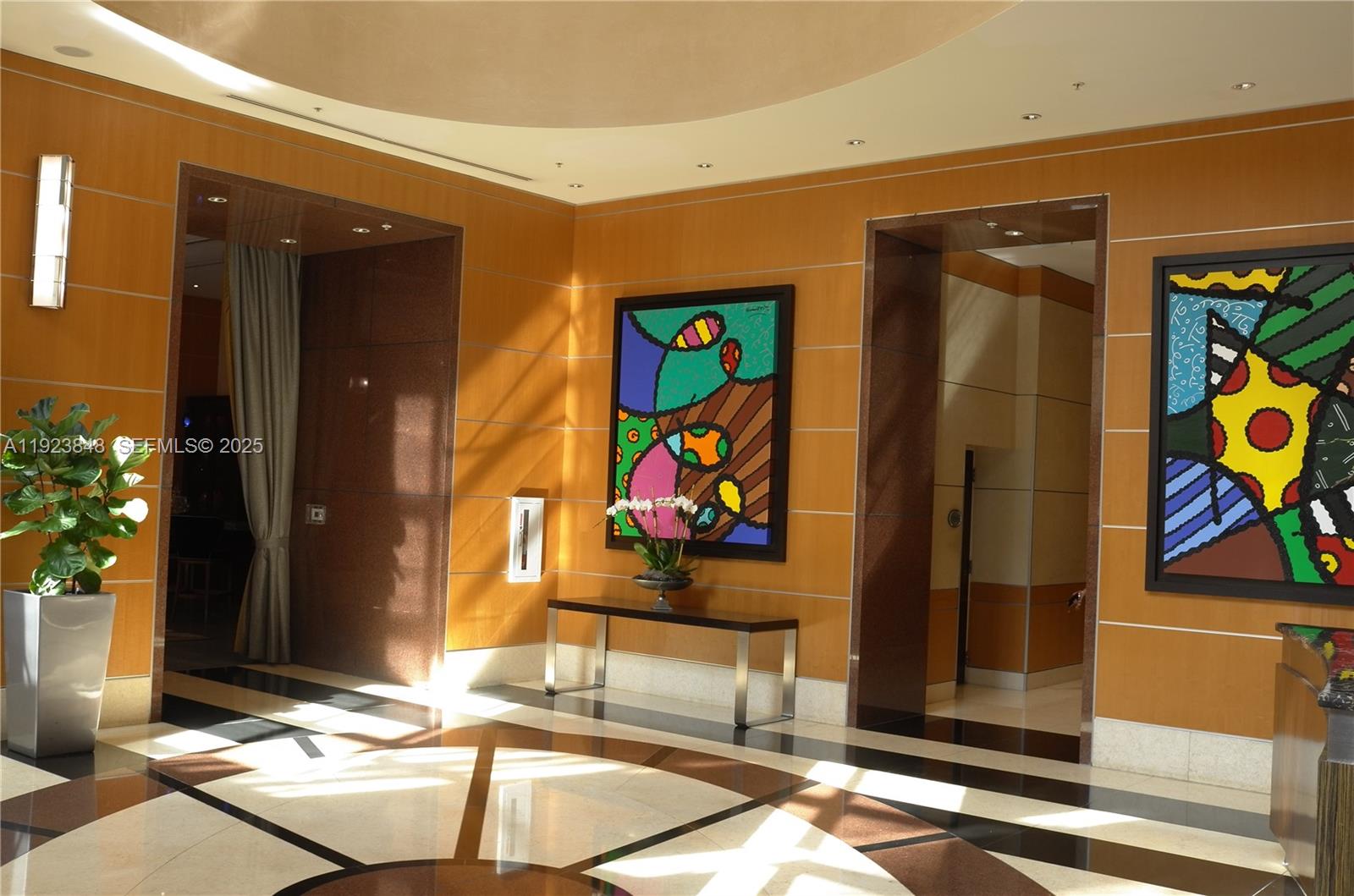 VIZCAYNE SOUTH CONDO - Residential