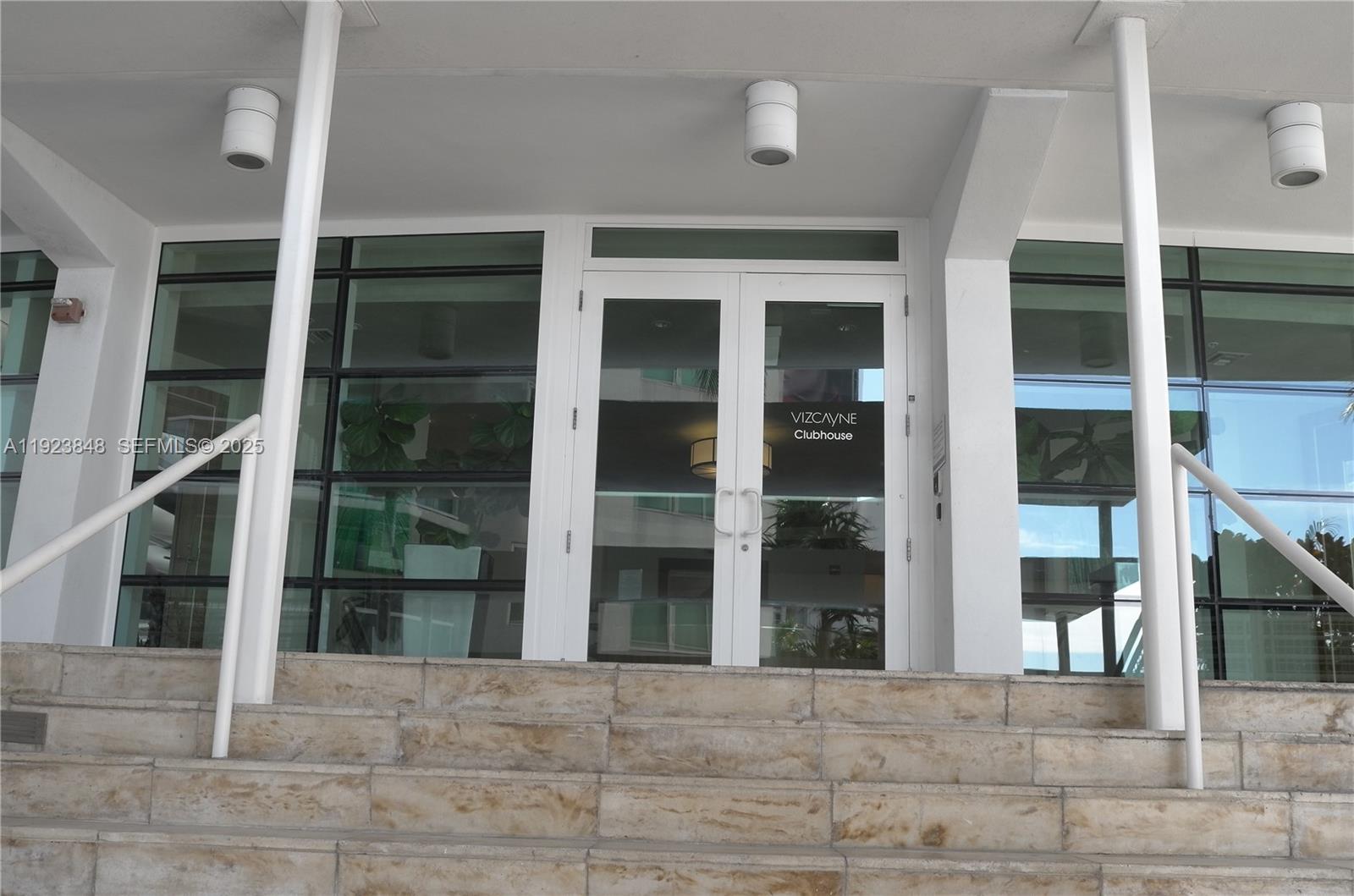 VIZCAYNE SOUTH CONDO - Residential