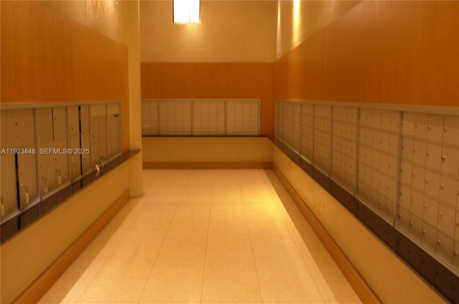 VIZCAYNE SOUTH CONDO - Residential