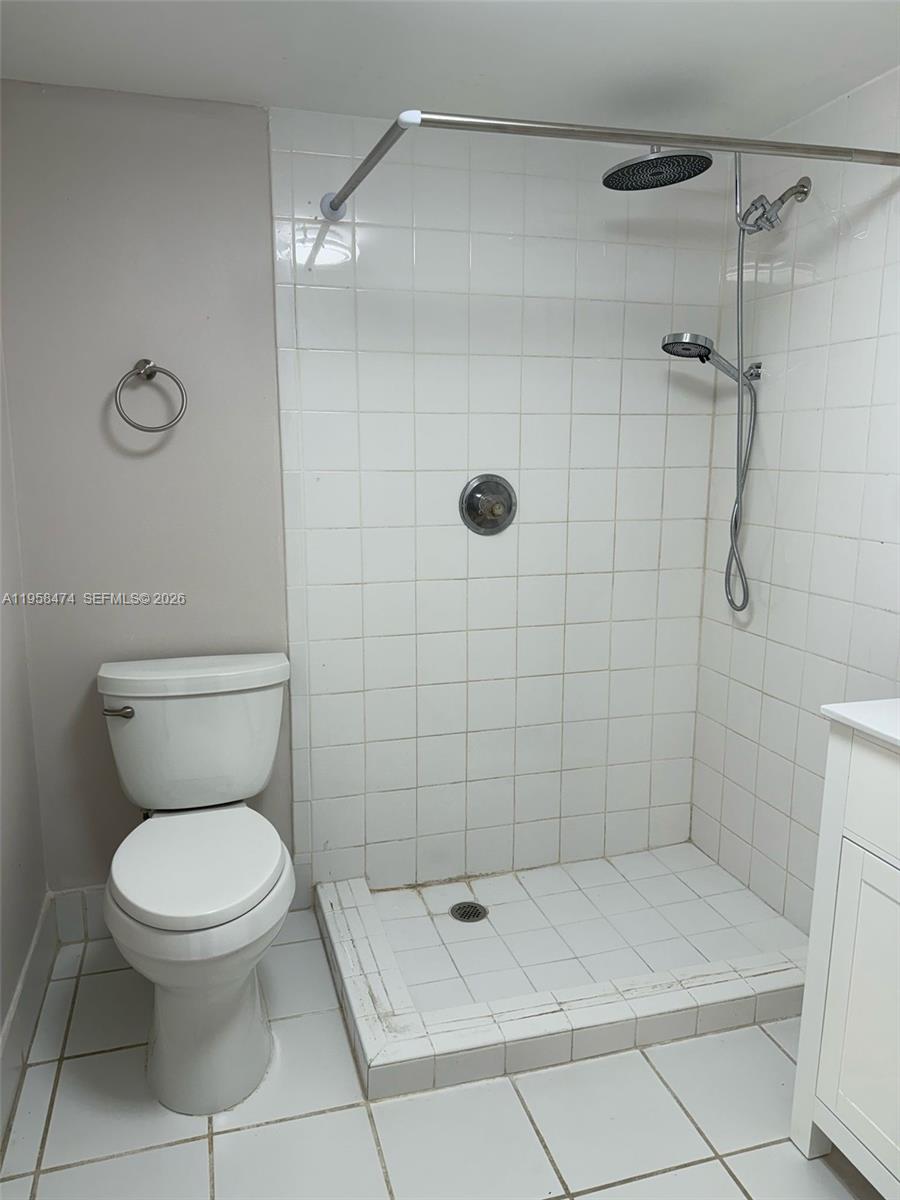 HALSTEAD APTS CONDO - Residential