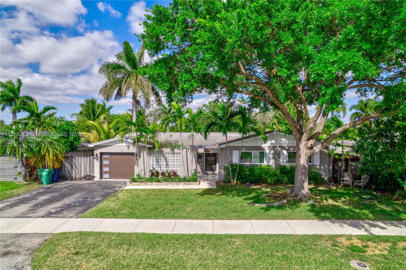 Photo 1 of 45 of 10505 SW 109th St house