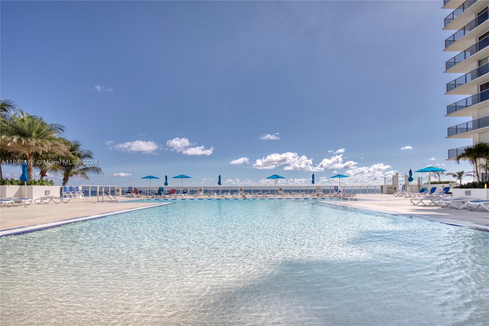 AQUARIUS CONDO - Residential
