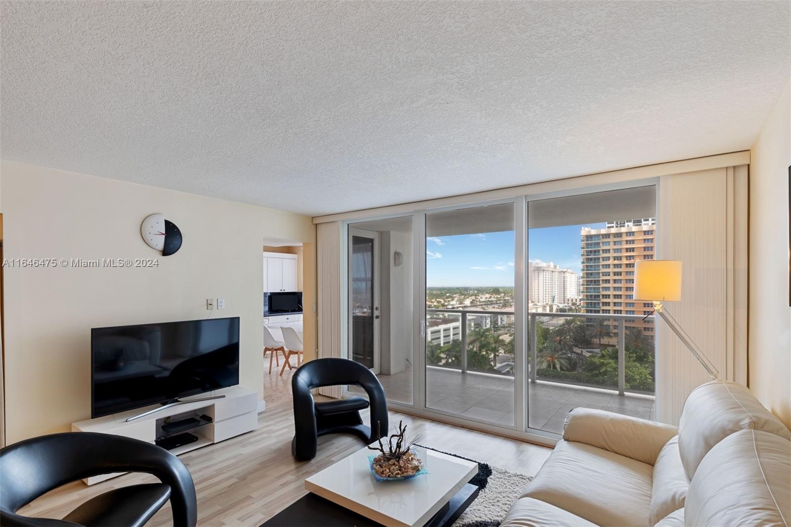 AQUARIUS CONDO - Residential