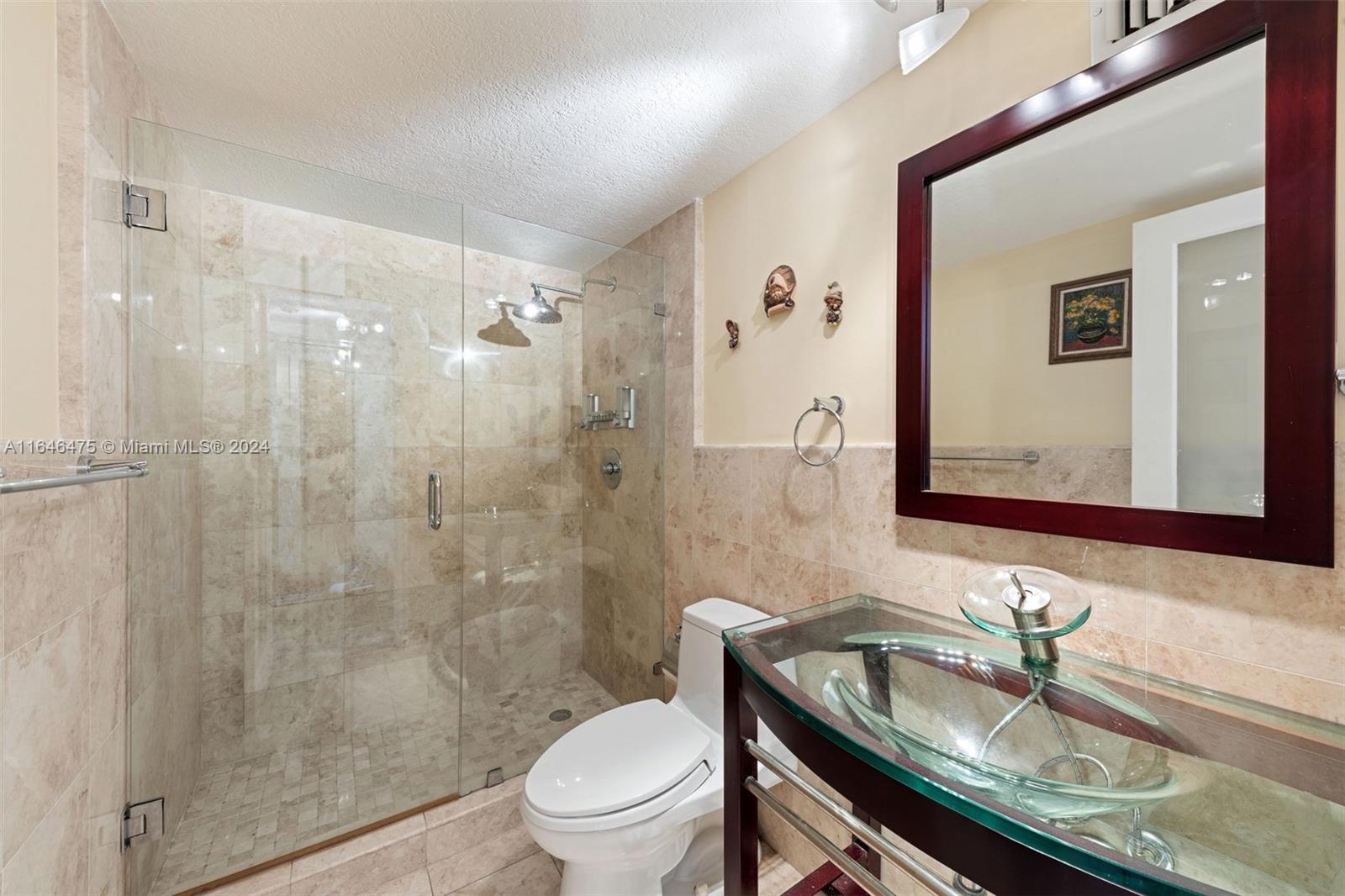 AQUARIUS CONDO - Residential