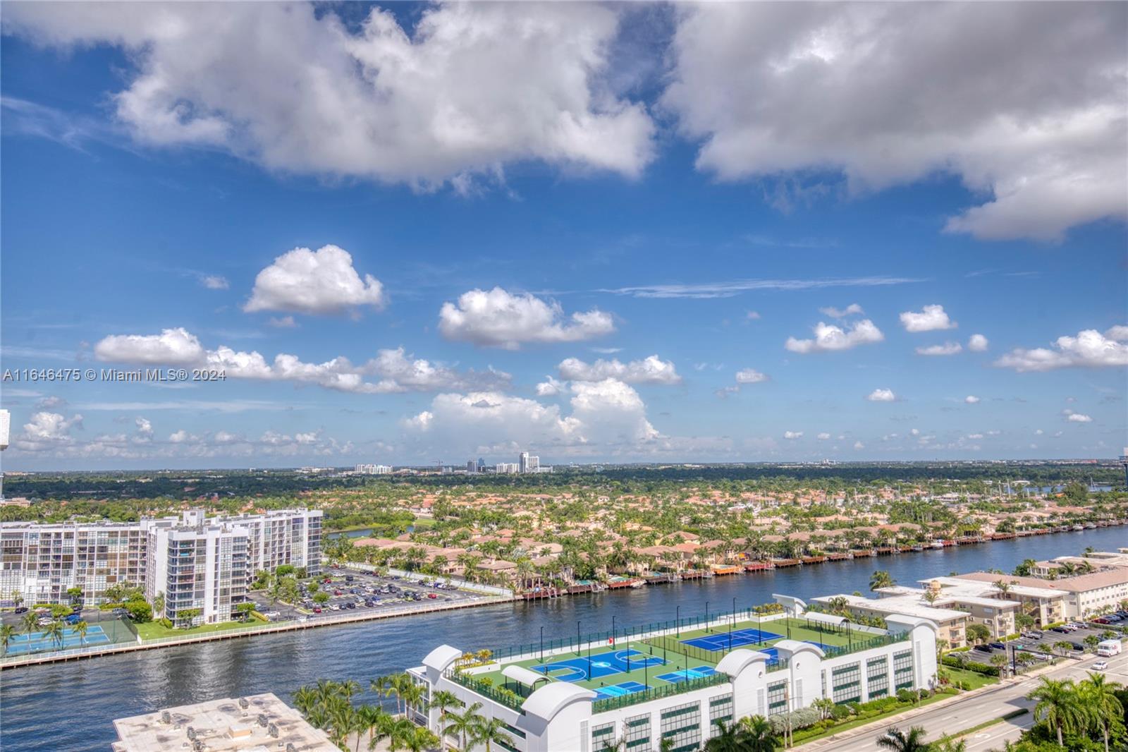 AQUARIUS CONDO - Residential