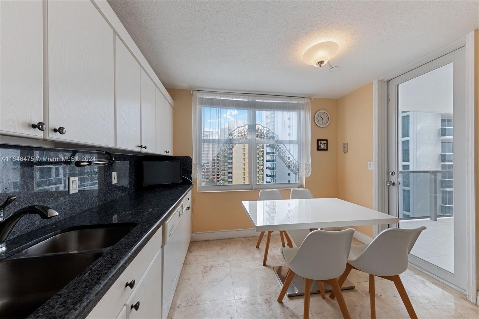 AQUARIUS CONDO - Residential