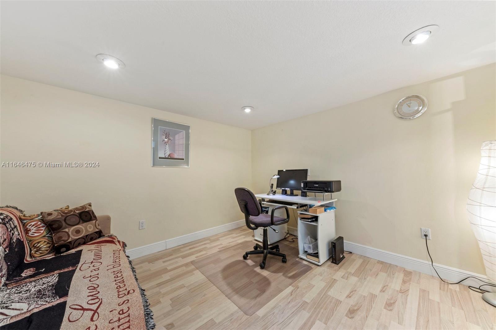 AQUARIUS CONDO - Residential