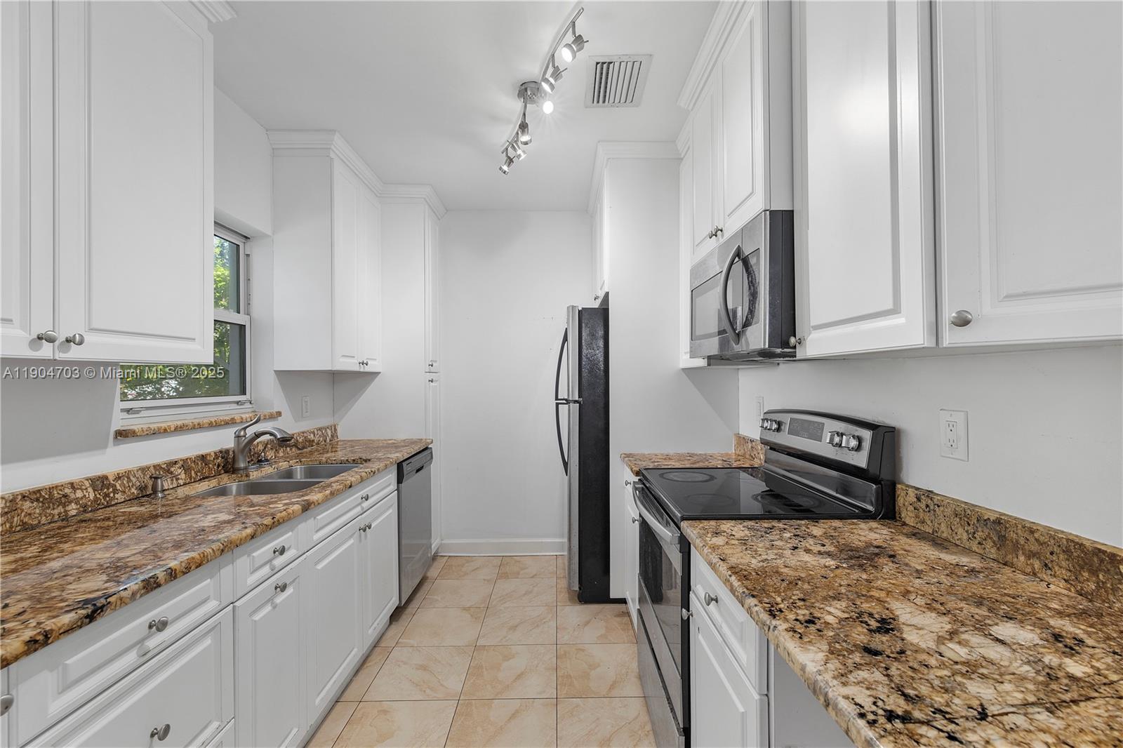 SECOND AMD PLAT OF NORMAN - Residential