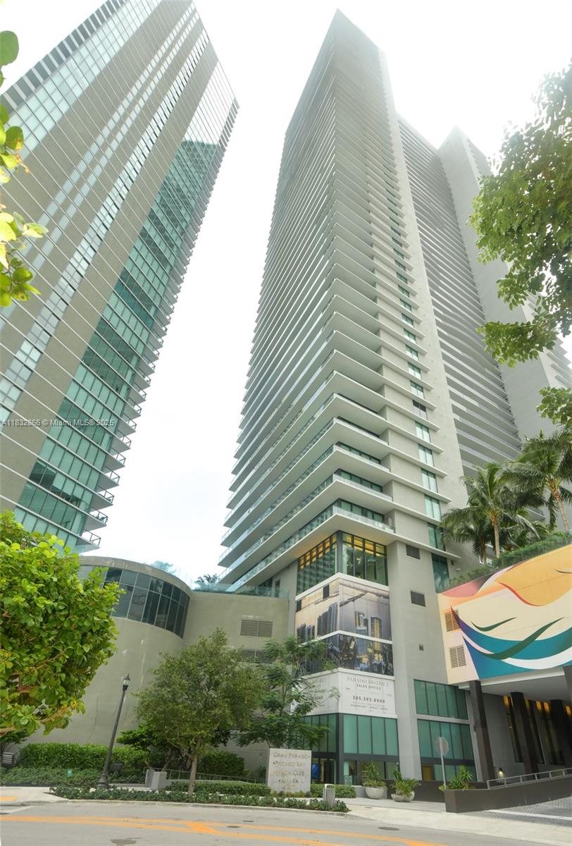 GRAN PARAISO CONDO - Residential