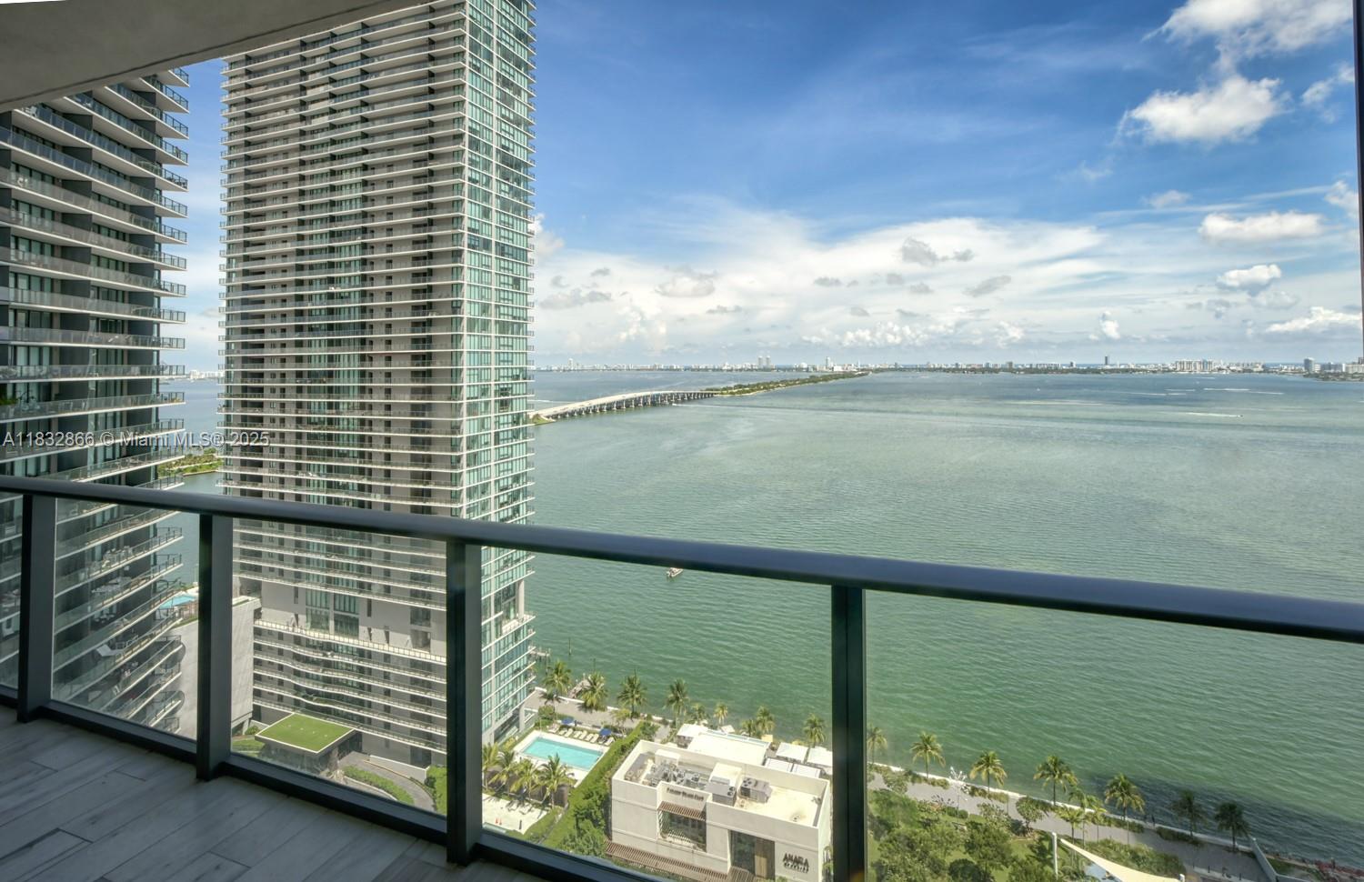 Stunning 2 bed/3 full bath residence on the 32nd floor of Gran Paraiso with breathtaking, unobstructed views of Biscayne Bay and Miami Beach. This spacious 1,143 sq ft unit features floor-to-ceiling windows, a private foyer, custom closets, blackout shades, and a large terrace perfect for enjoying sunrise views.
Modern open kitchen with premium appliances. Gran Paraiso offers world-class amenities including a bayfront pool, spa, gym, tennis courts, game rooms, bowling alley, wine cellar, kids’ playroom, and more.
Prime Edgewater location near Midtown, Wynwood, and Design District. One assigned parking space. Pet-friendly building.